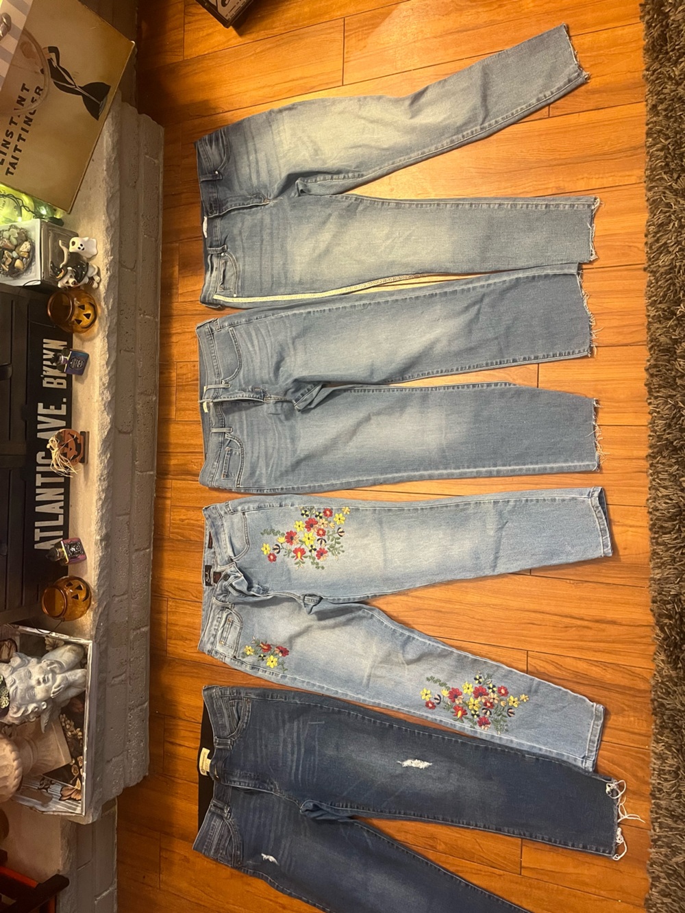 4 pair of jeans bundle